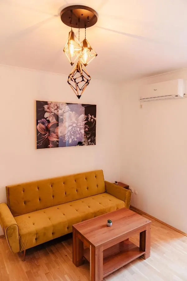 Romanian Athenaeum 1Br Apartment With Amazing View Bucarest