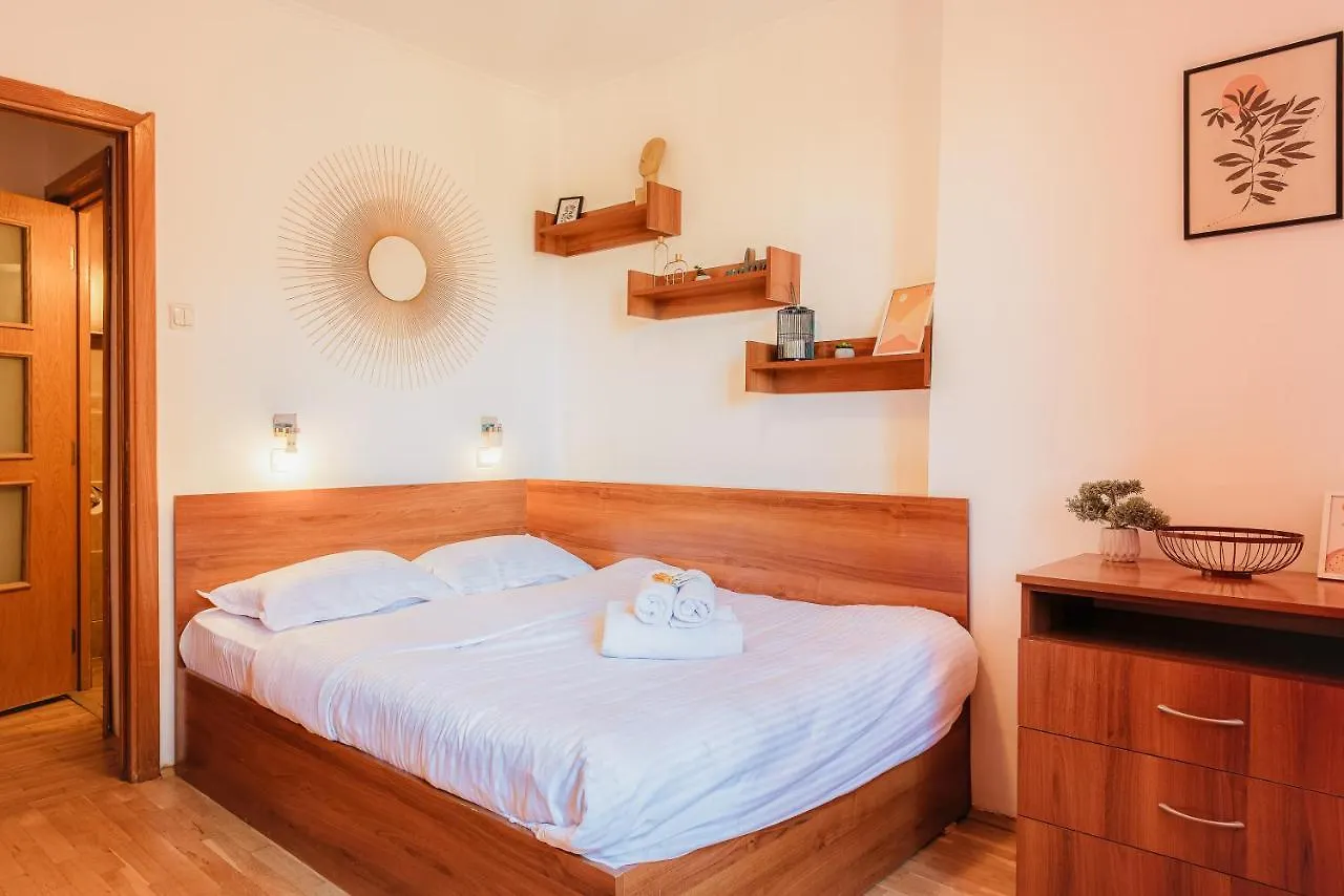 Romanian Athenaeum 1Br Apartment With Amazing View Bucarest